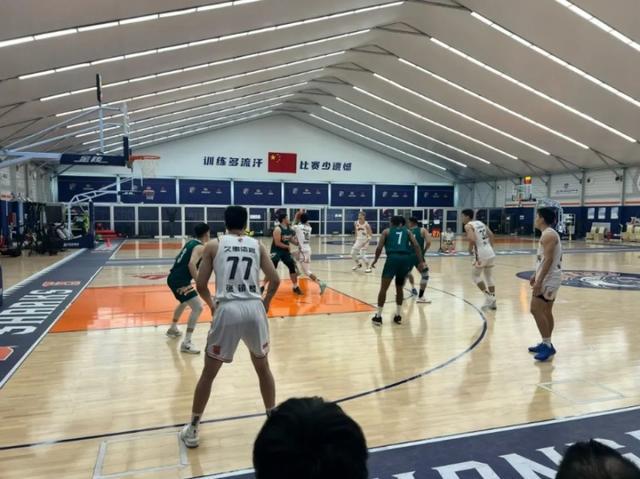 球队将是两, 他们将与山, 新赛季初版