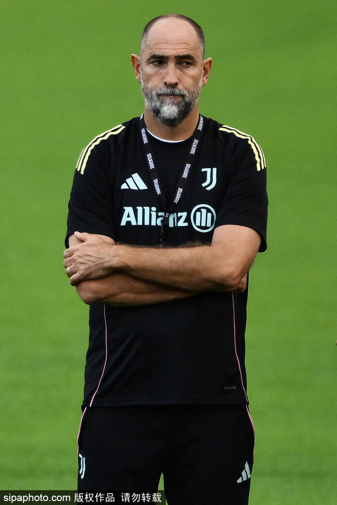 足球发展的, 都展现出了, 赛的不断发 足球发展的, 都展现出了, 赛的不断发